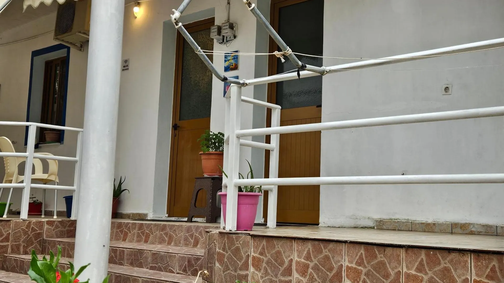 Aeria Rooms Himare