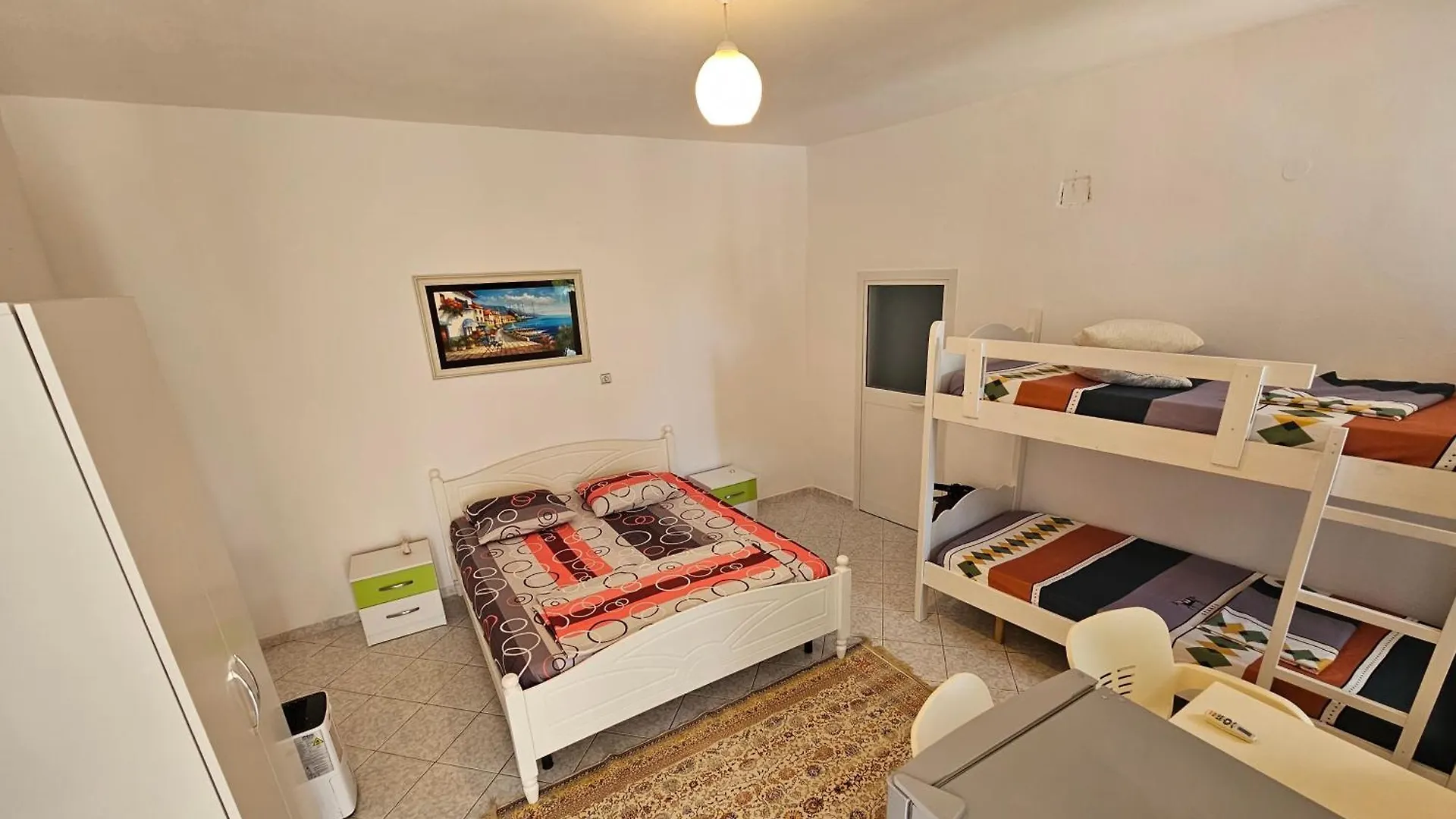 Aeria Rooms Himare Guest house