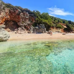 Sea Horizon House Alexis Himare